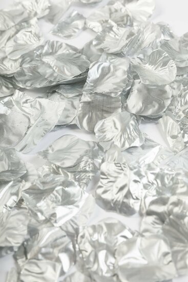 Rozenblaadjes metallic zilver 144 stuks