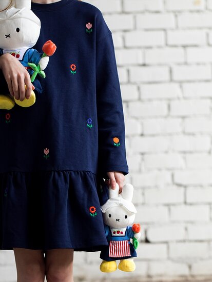 Nijntje Knuffel - Boerin met Tulp - 24 cm - Licentie