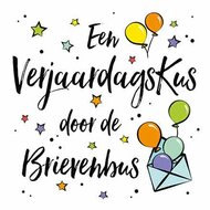 Wenskaart verjaardagskus door de brievenbus