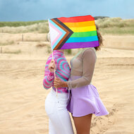 Zwaaivlag Pride Progress regenboog stof