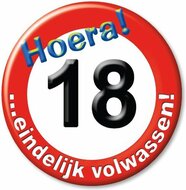 18 jaar button