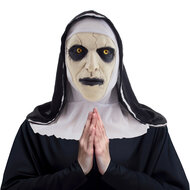 Masker conjuring scary non