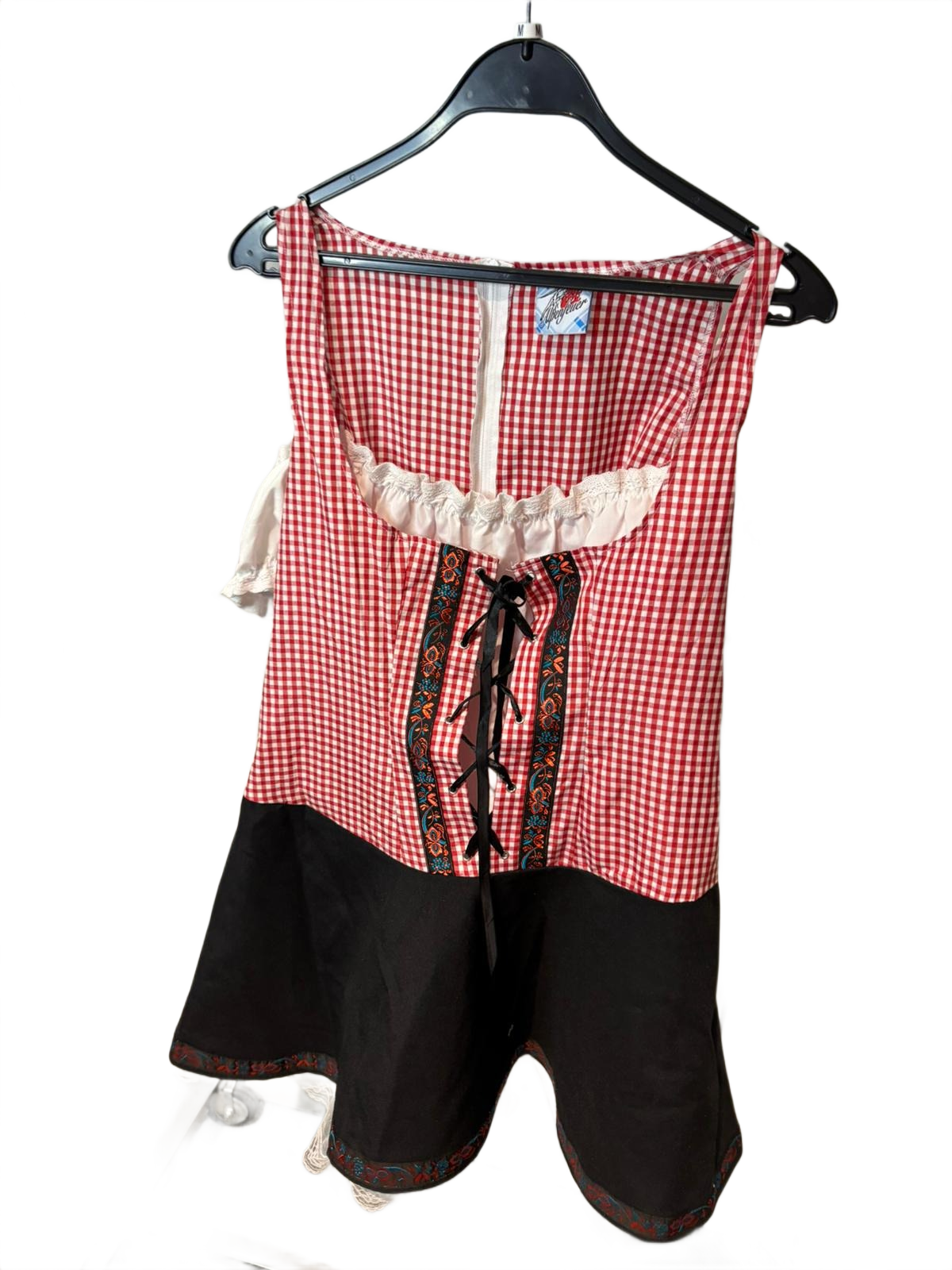 Tweedehands - Oktoberfest Pakje- Maat L - Rood