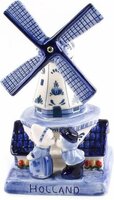 Souvenir Molen - Kussend Paartje - Keramiek Delftsblauw - 12 cm